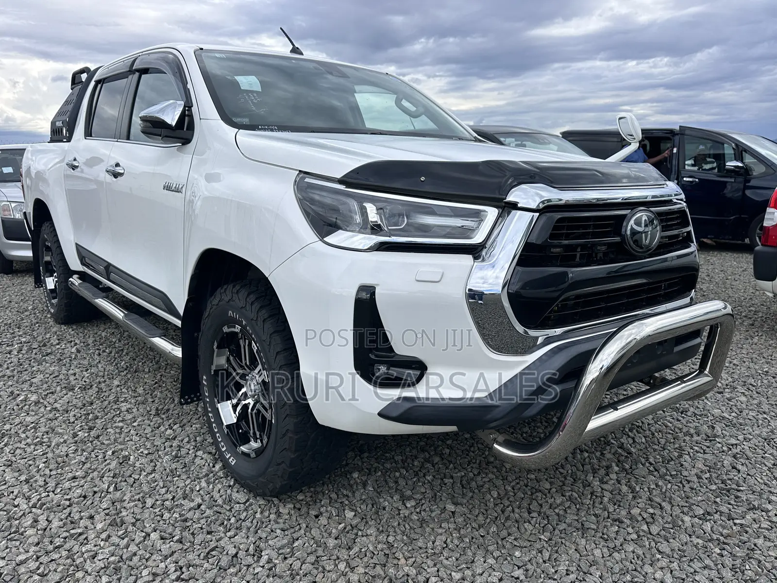Toyota Hilux 2021 White