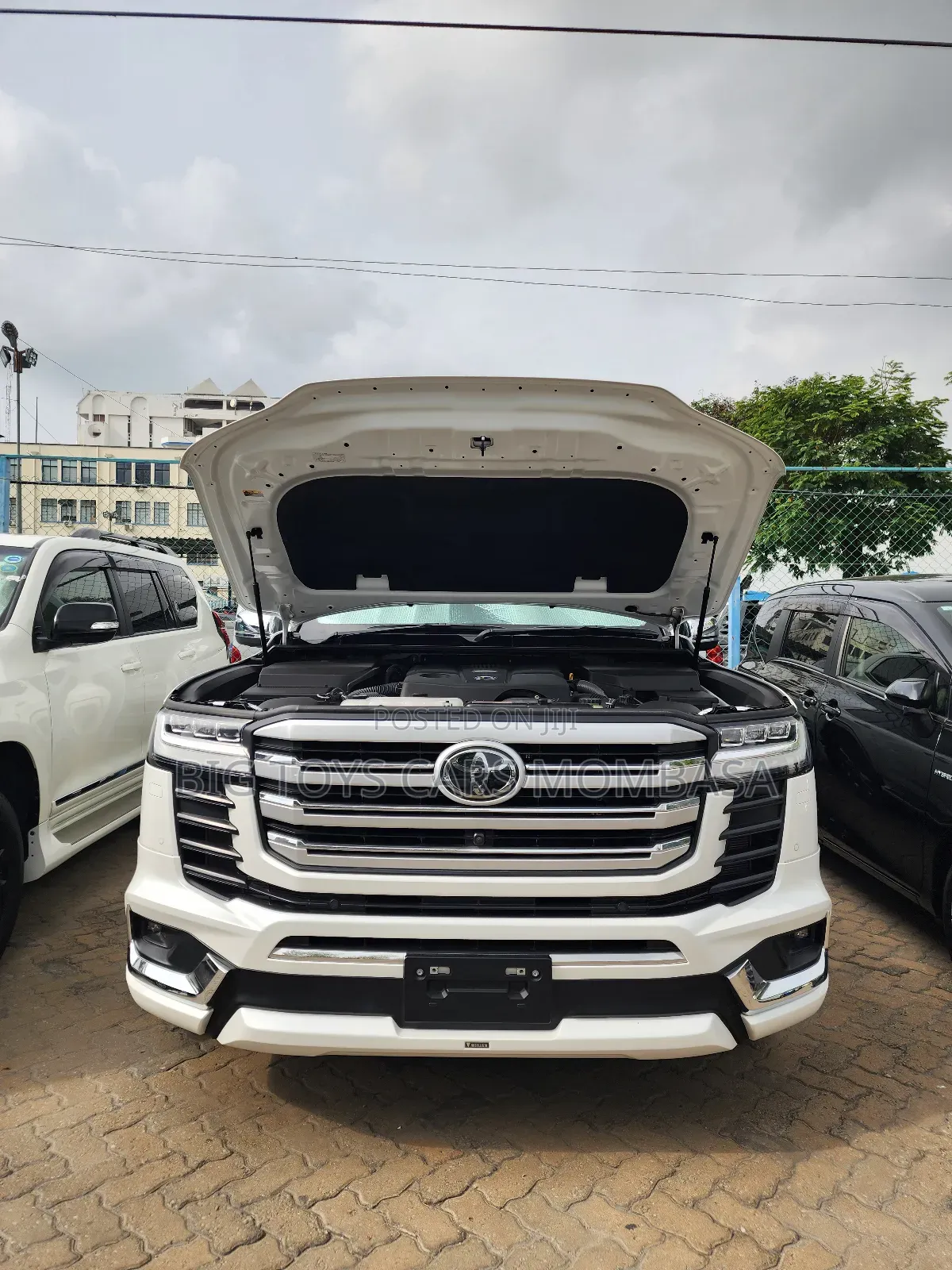 Toyota Land Cruiser 2023 White