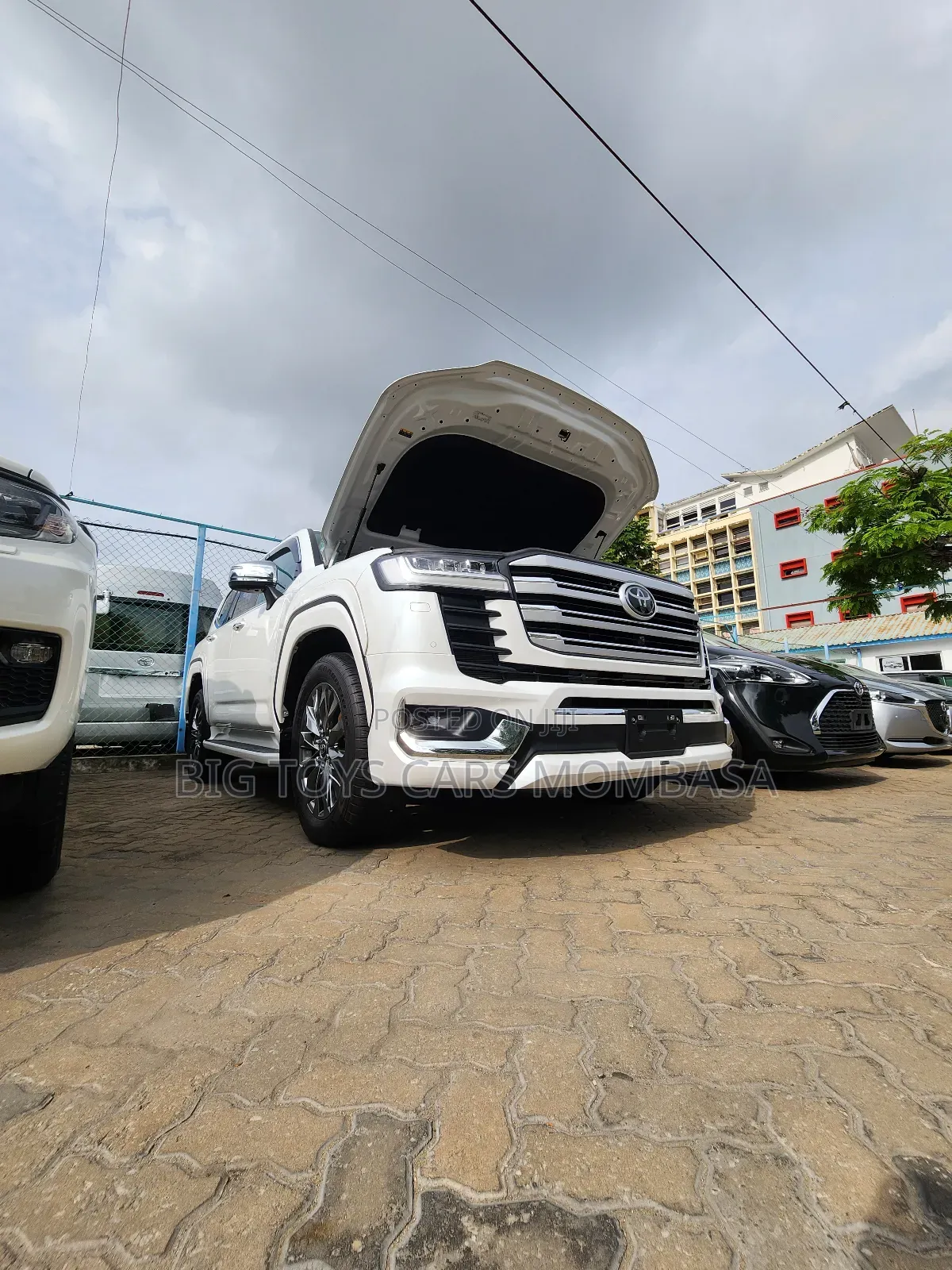 Toyota Land Cruiser 2023 White