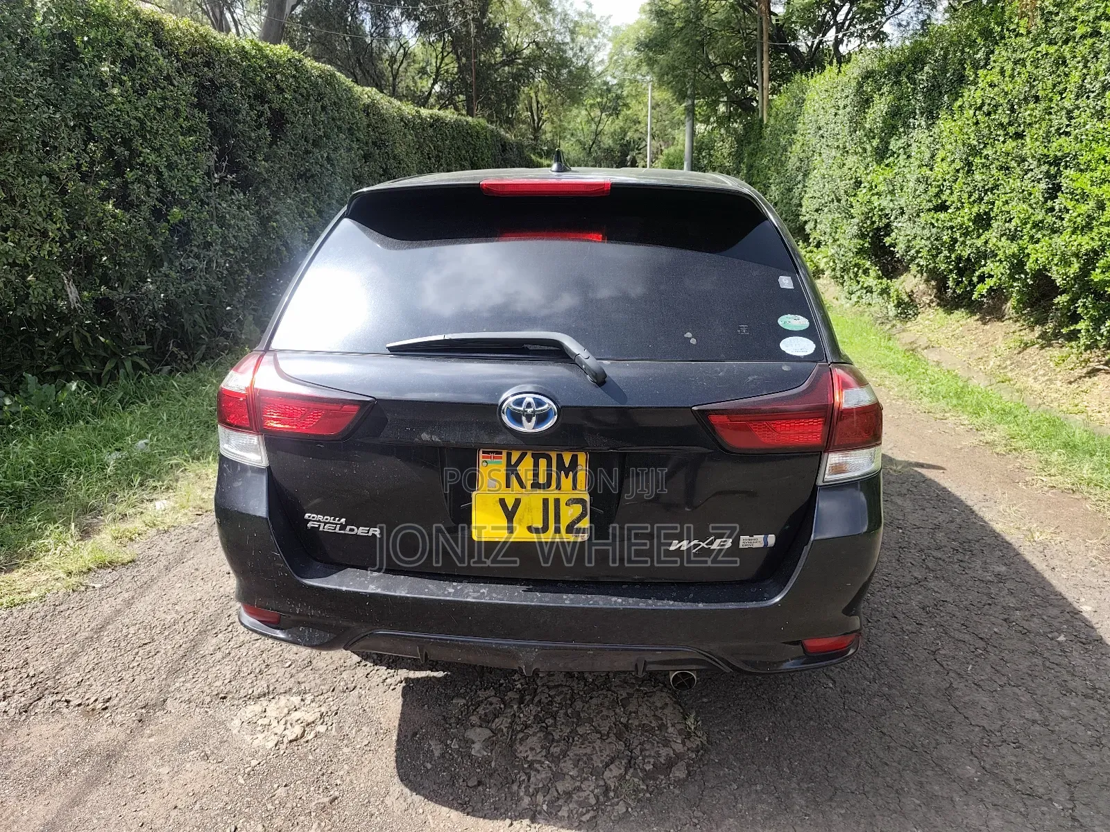 Toyota Corolla Fielder 1.5 Hybrid FWD 2014 Black