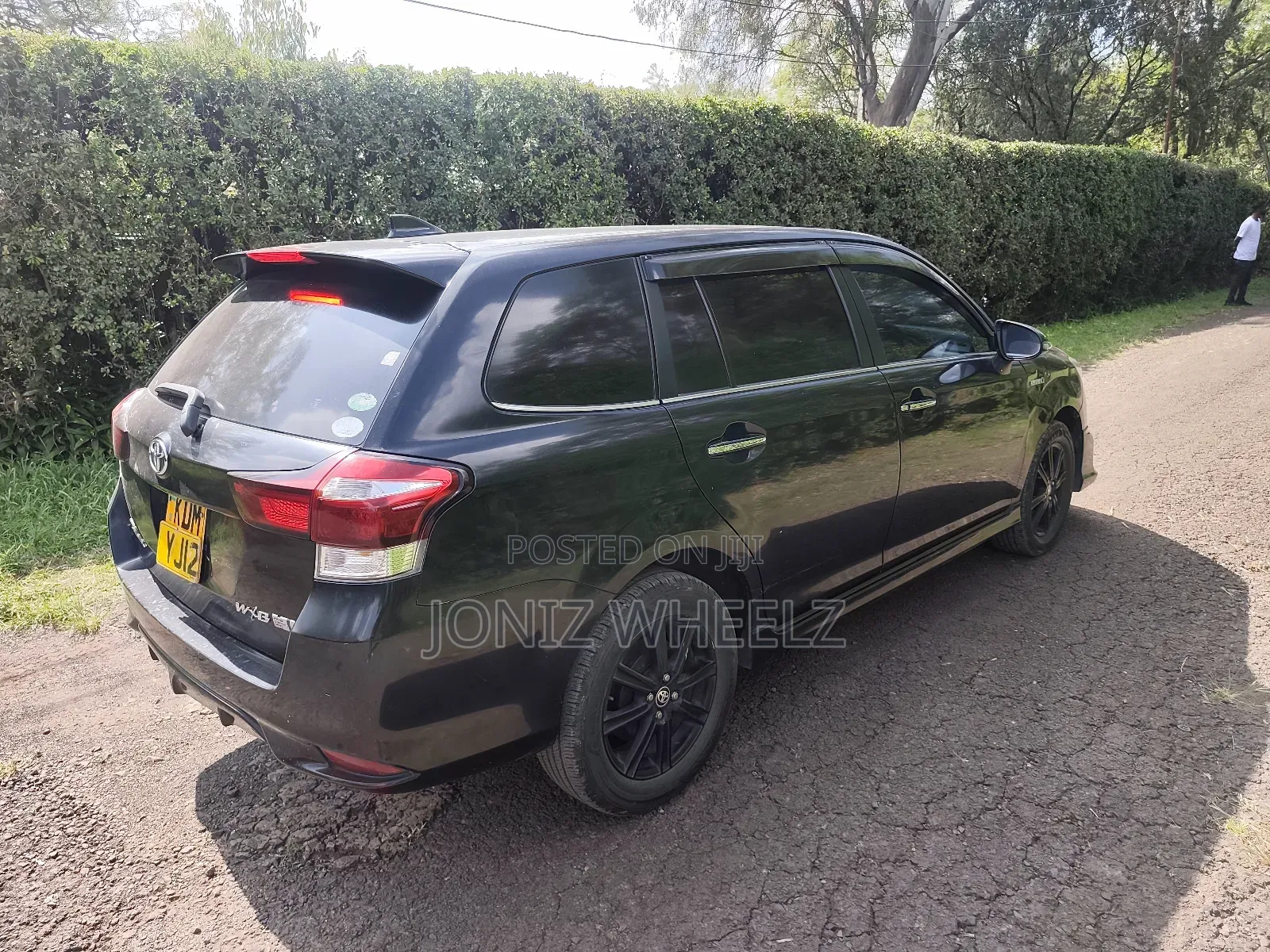 Toyota Corolla Fielder 1.5 Hybrid FWD 2014 Black