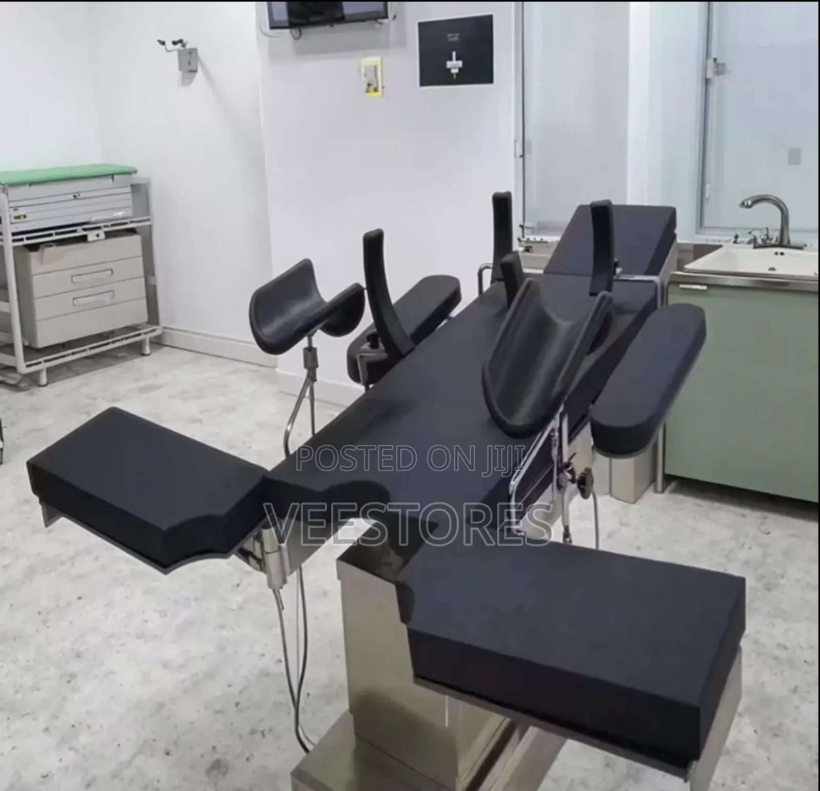 Electric/Hydraulic Theater Table