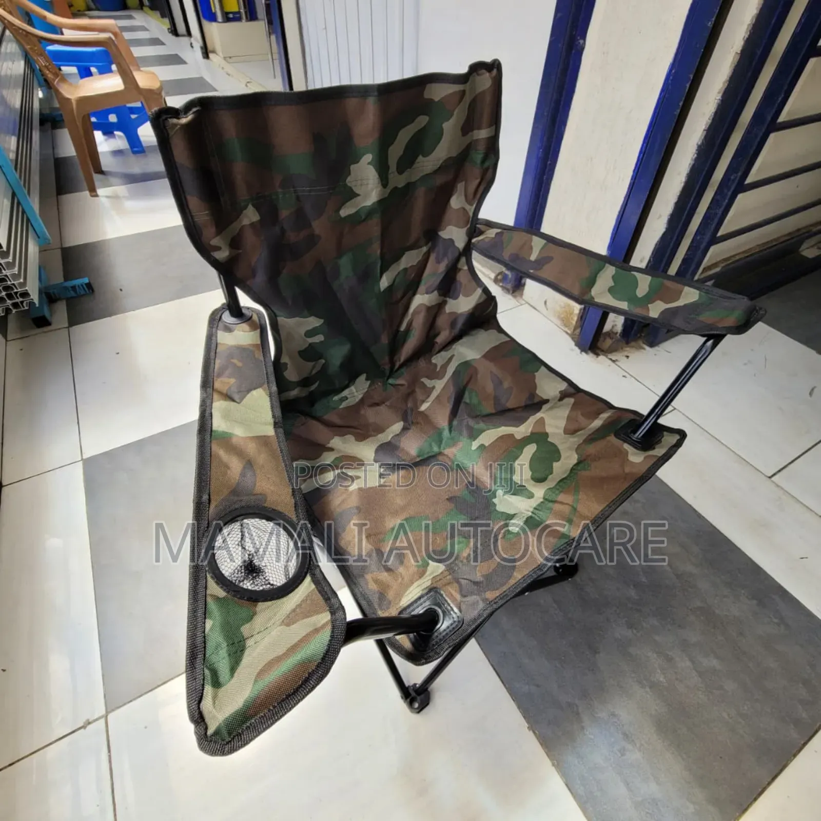 Portable Camping Chair With Armrest and Bottle Holder