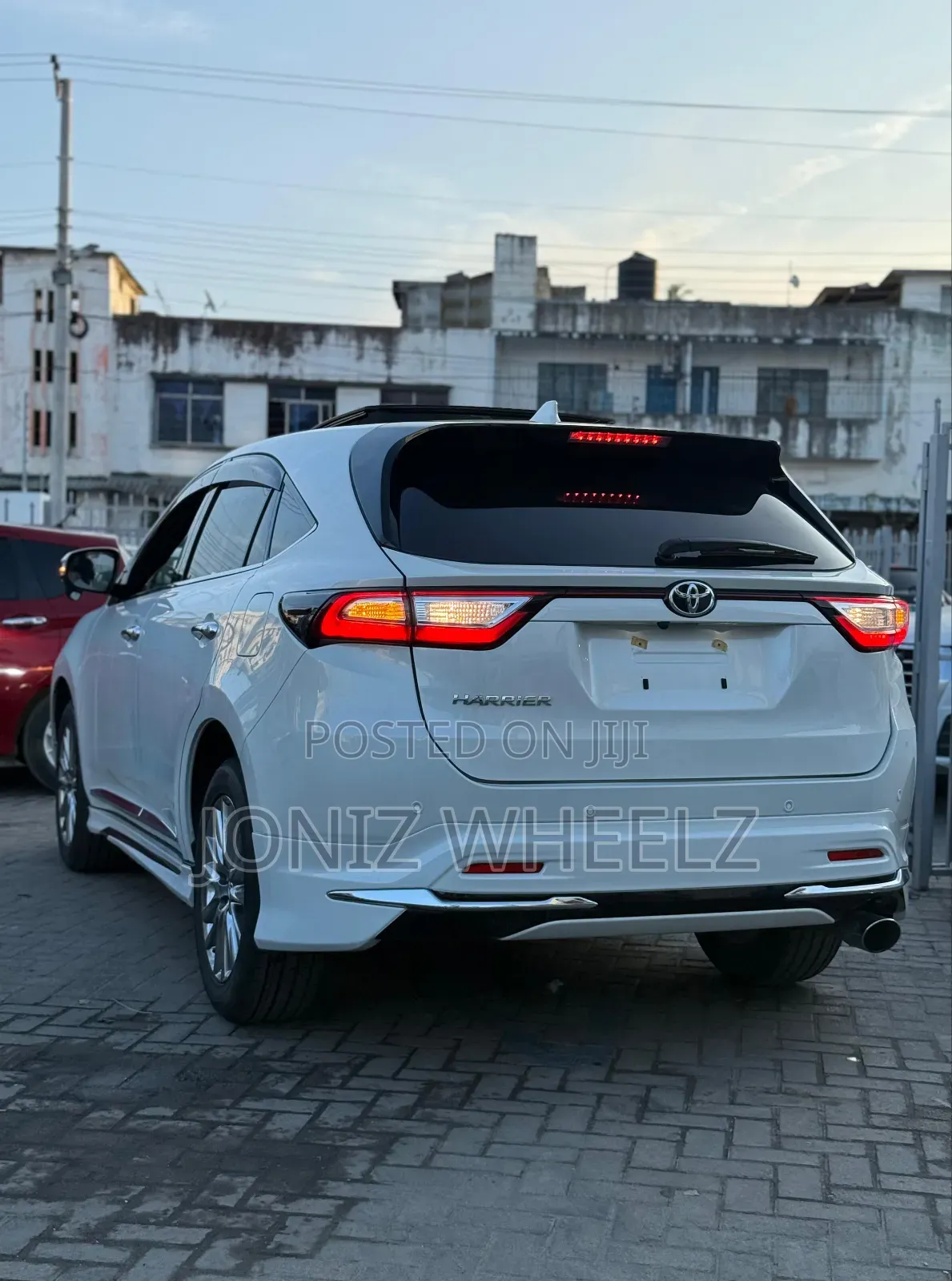 Toyota Harrier 2.0 2019 White
