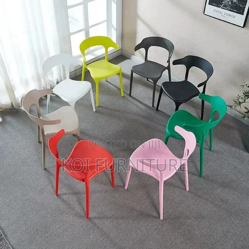 Dining Chairs; Modern Plastic Dining Chairs