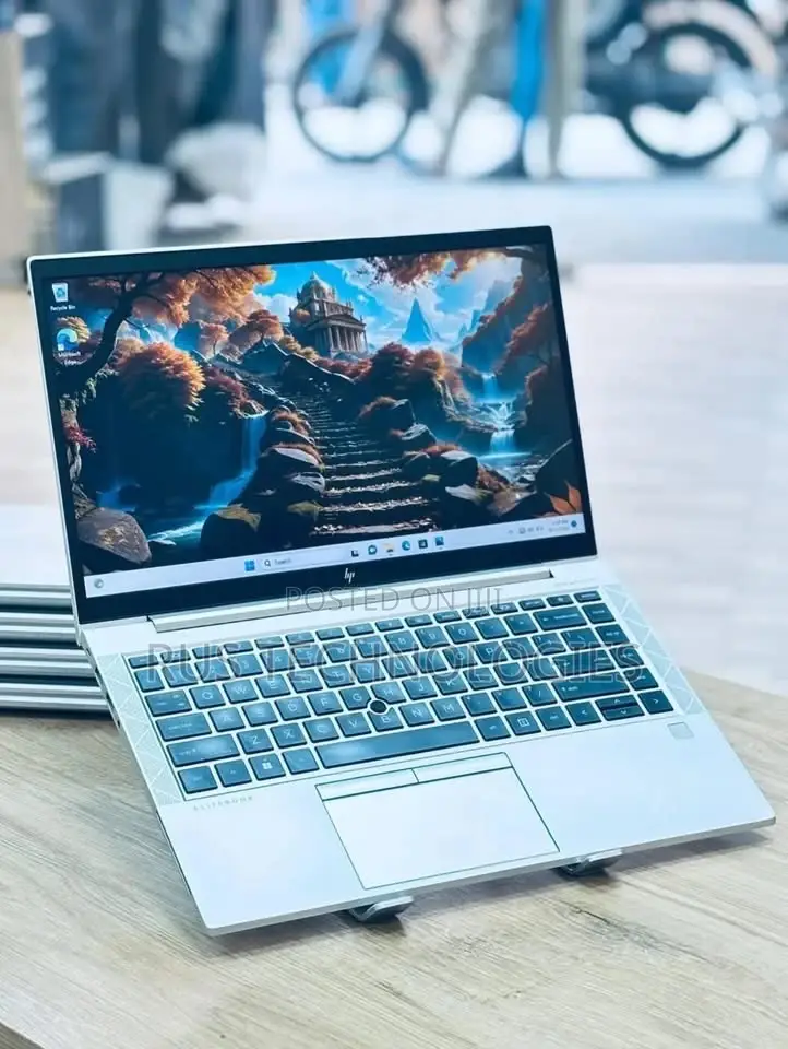 Laptop HP EliteBook 845 G7 16GB AMD Ryzen 7 SSD 256GB