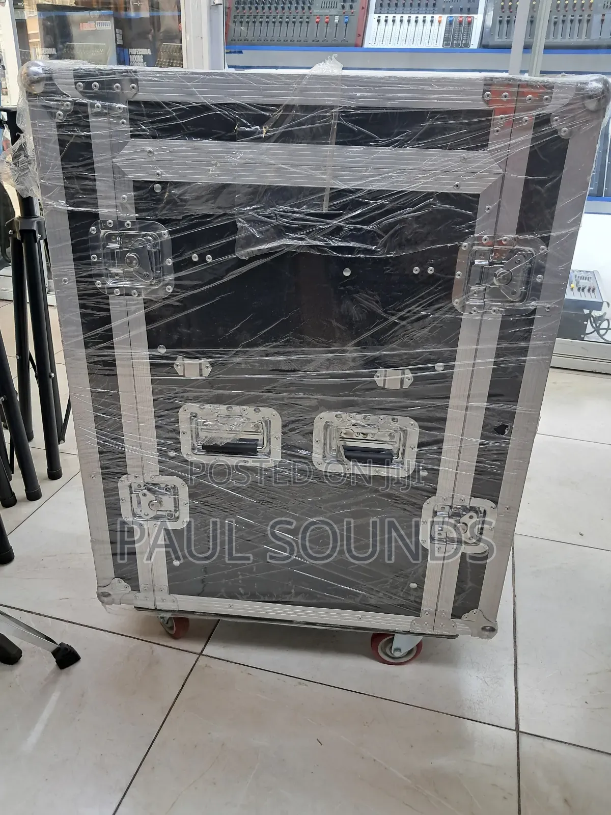Professional 12 U Flight Case With Wheels – Heavy Duty Road Case