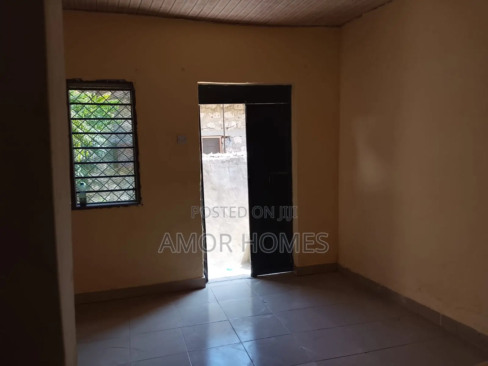1bdrm Bedsitter in Kiembeni for rent