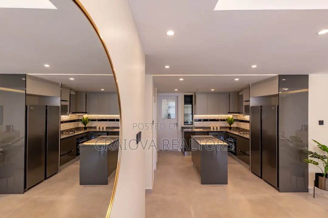 4bdrm Duplex in Spring Valley for sale