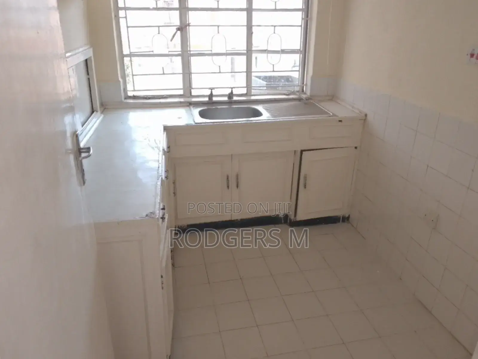 1bdrm Apartment in Raphta Road Area for rent
