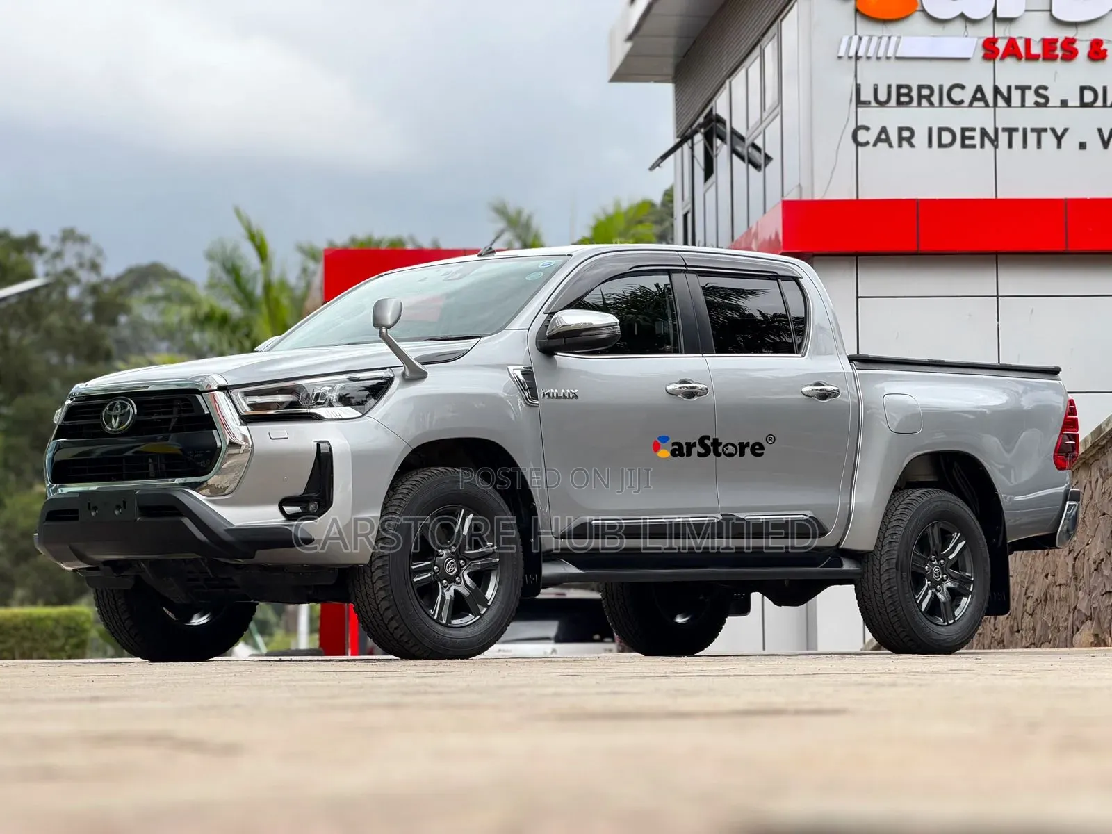 Toyota Hilux Revo Double Cab Deisel 2.4 AWD 2021 Silver
