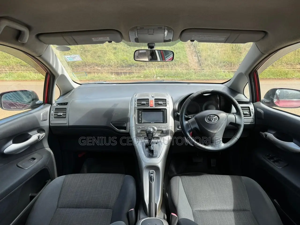 Toyota Auris 2009 Red