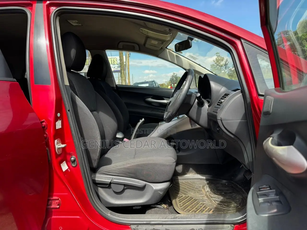 Toyota Auris 2009 Red