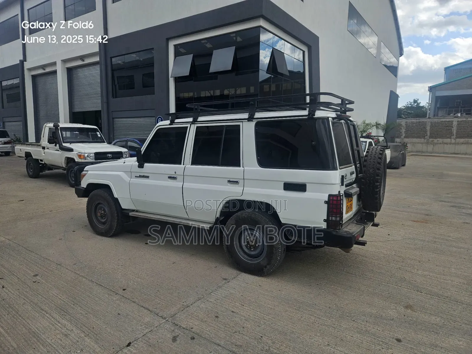 Toyota Land Cruiser 76 Series 2012