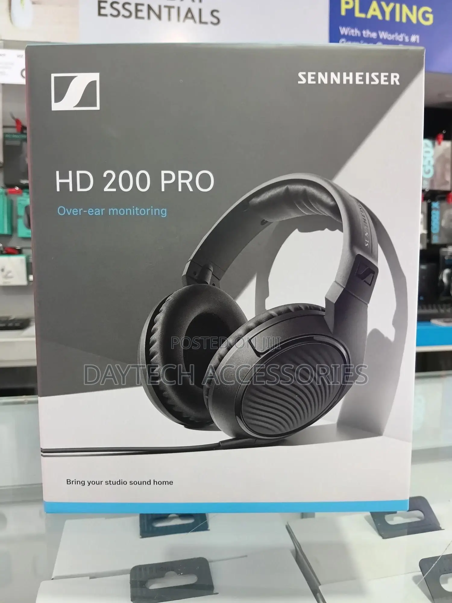 Sennheiser Hd 200 Pro Over-Ear Monitoring Headphones.