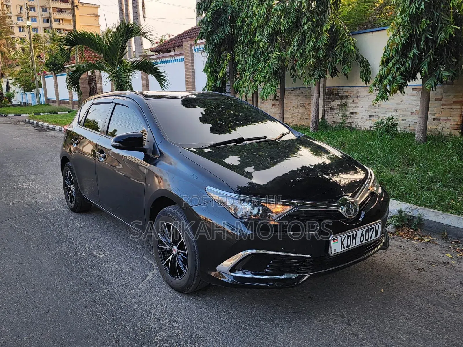 Toyota Auris 2017 Black