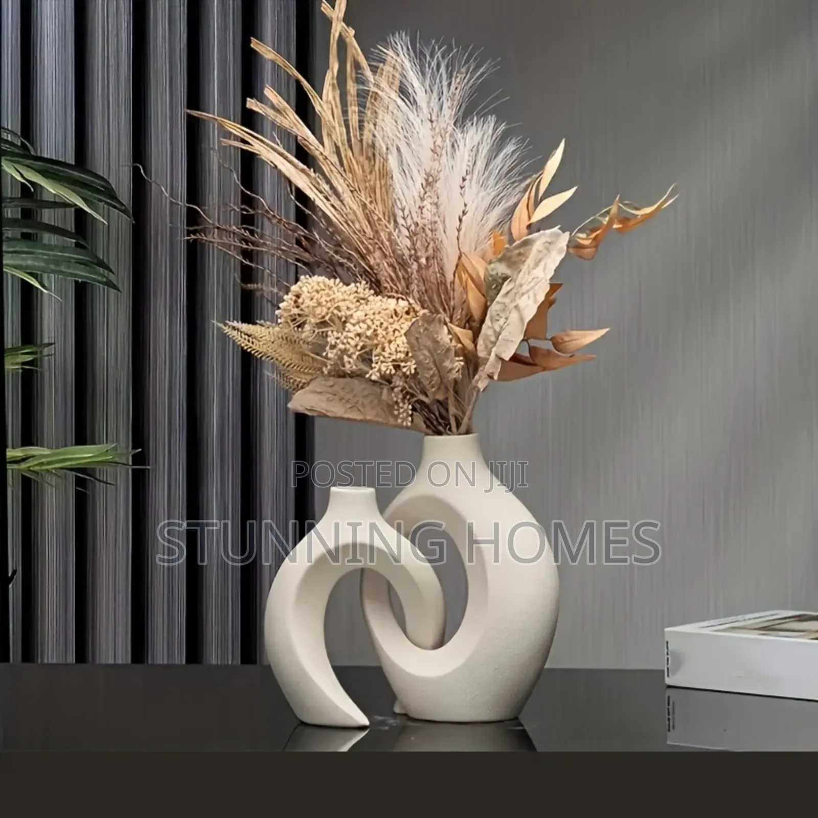 Snuggle Twin Vase Set