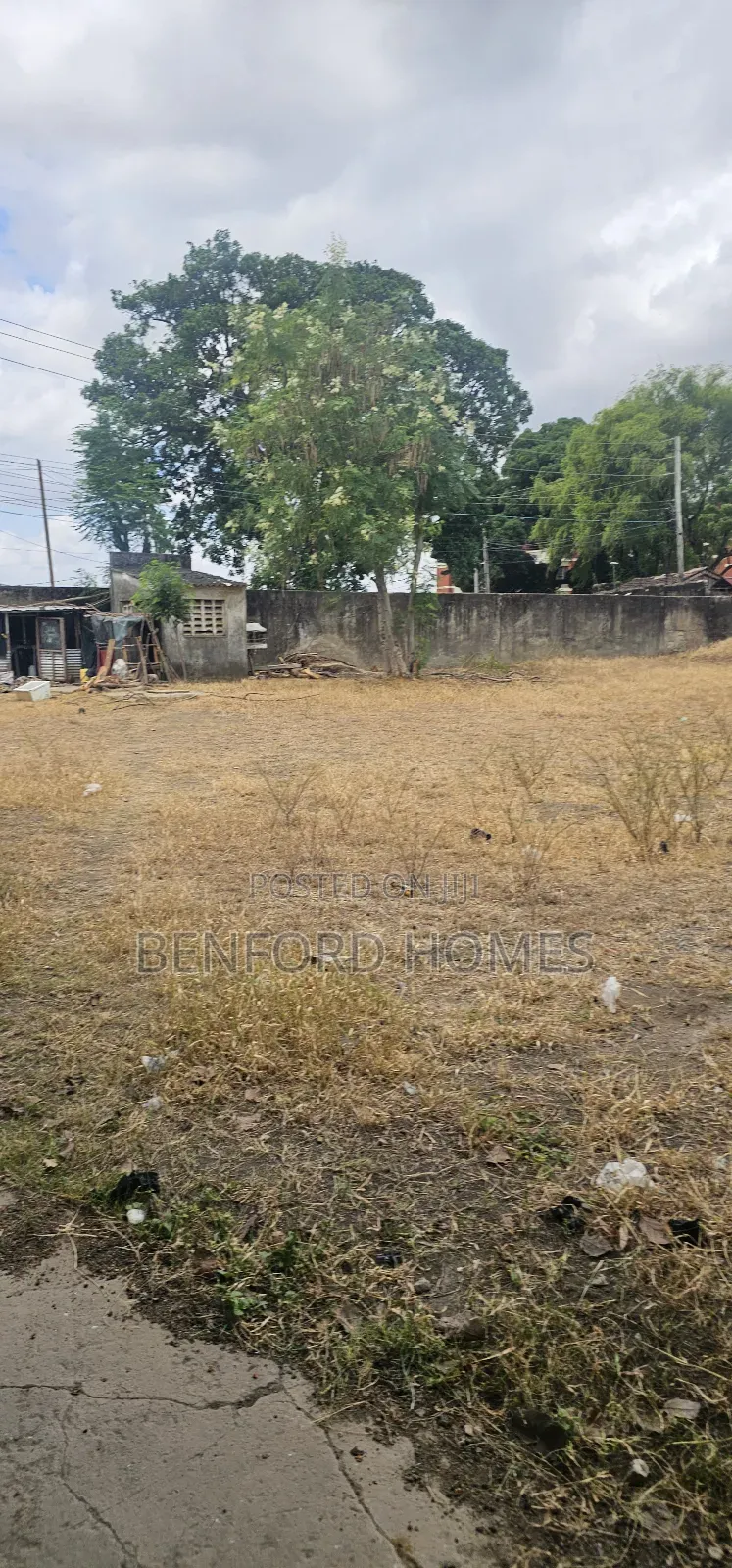 2 Acres of Land With Old Godown on Sale Changamwe Near Round About.