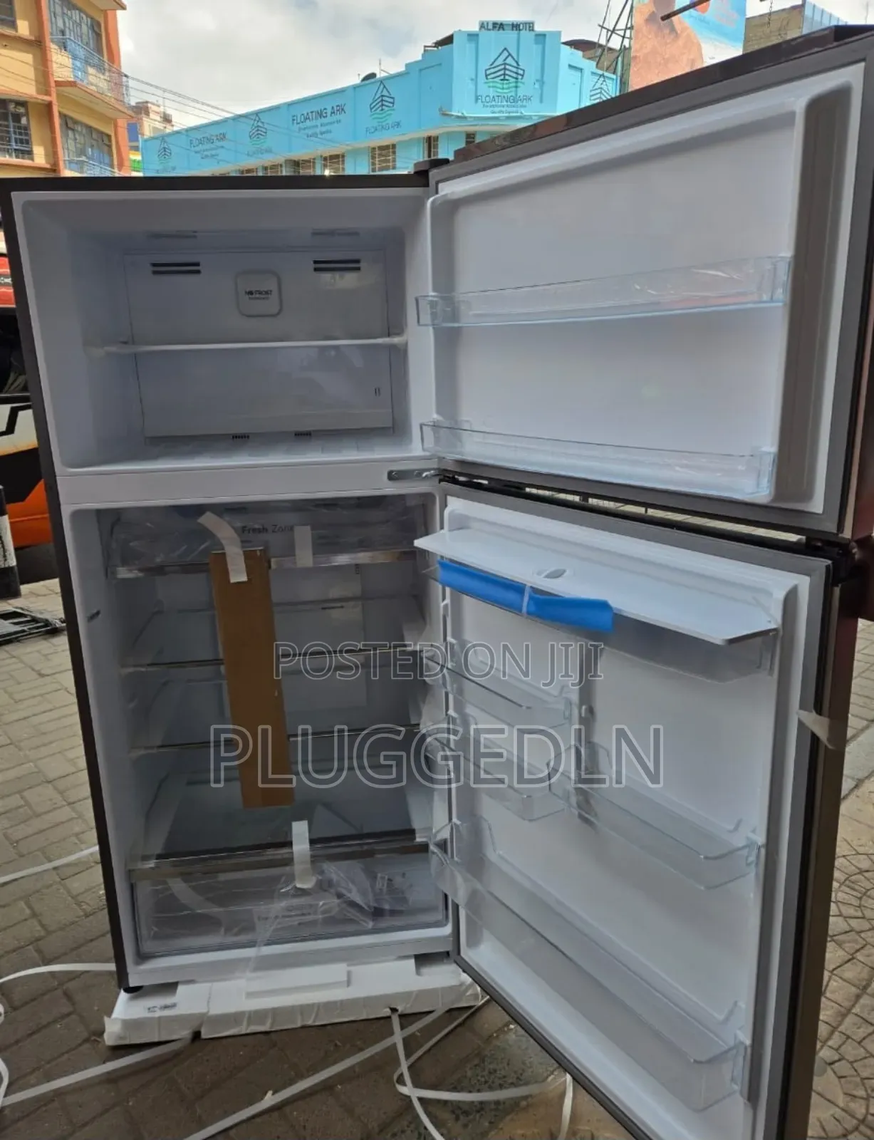 *Hisense Fridge 496 Liters Non Frost Double.