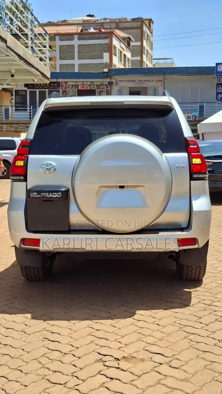Toyota Land Cruiser Prado 2019 Silver