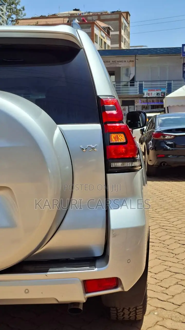 Toyota Land Cruiser Prado 2019 Silver