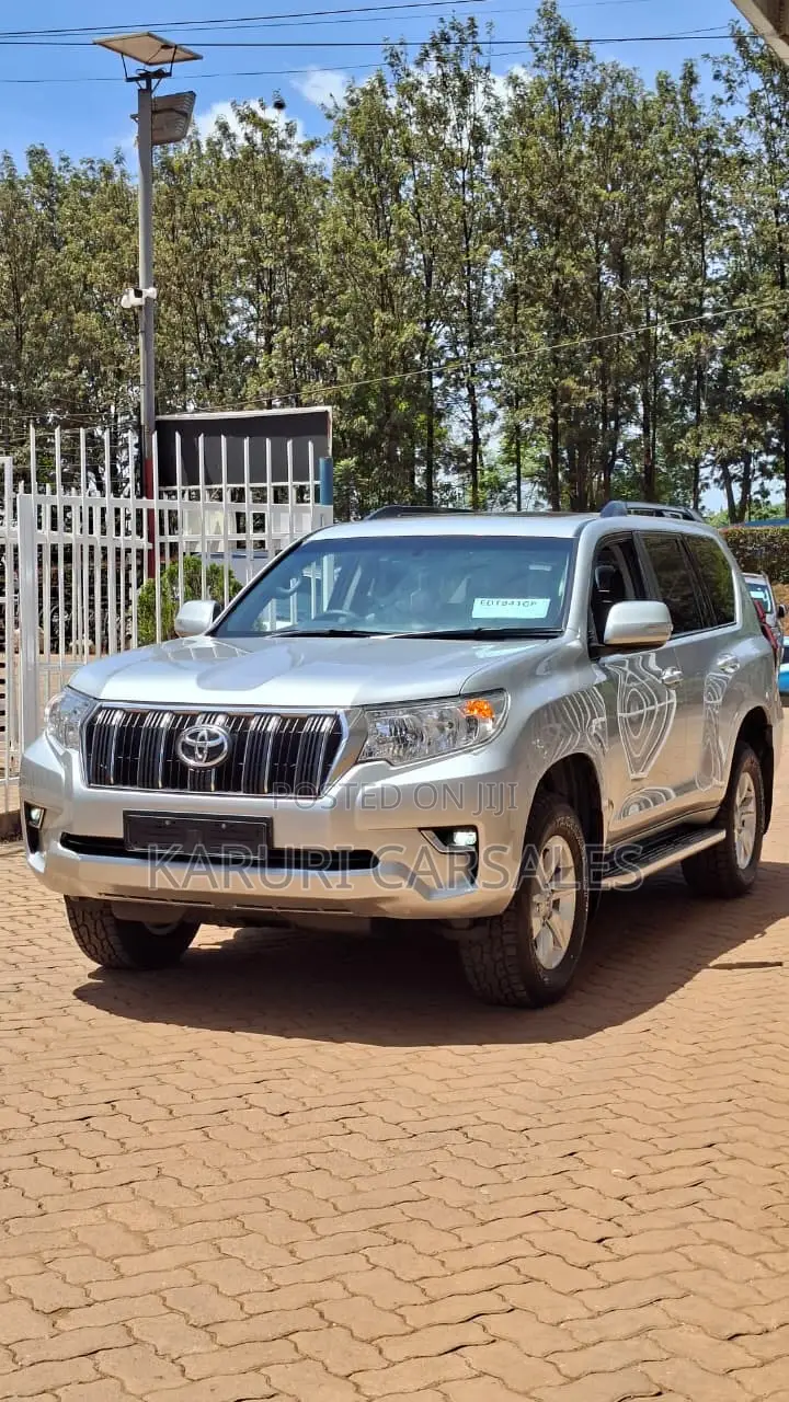 Toyota Land Cruiser Prado 2019 Silver