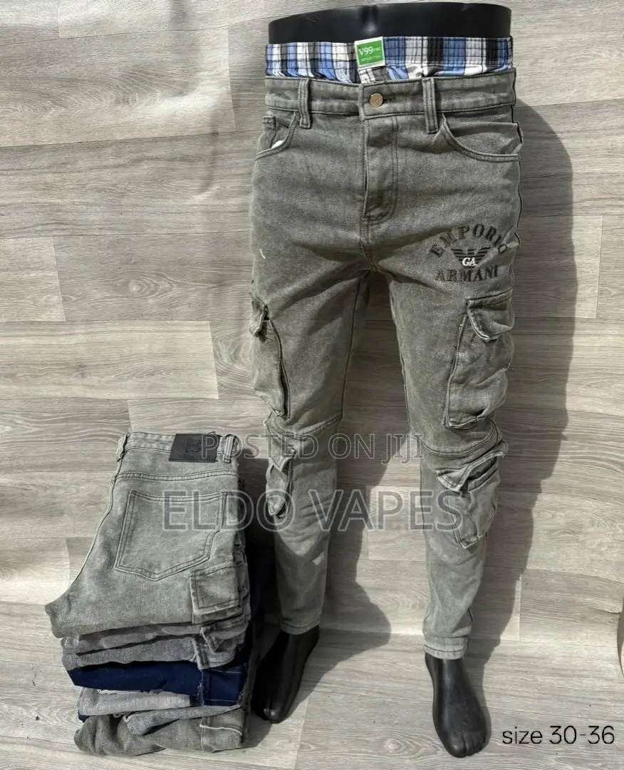 Men's Cargo Jeans With Side Pockets