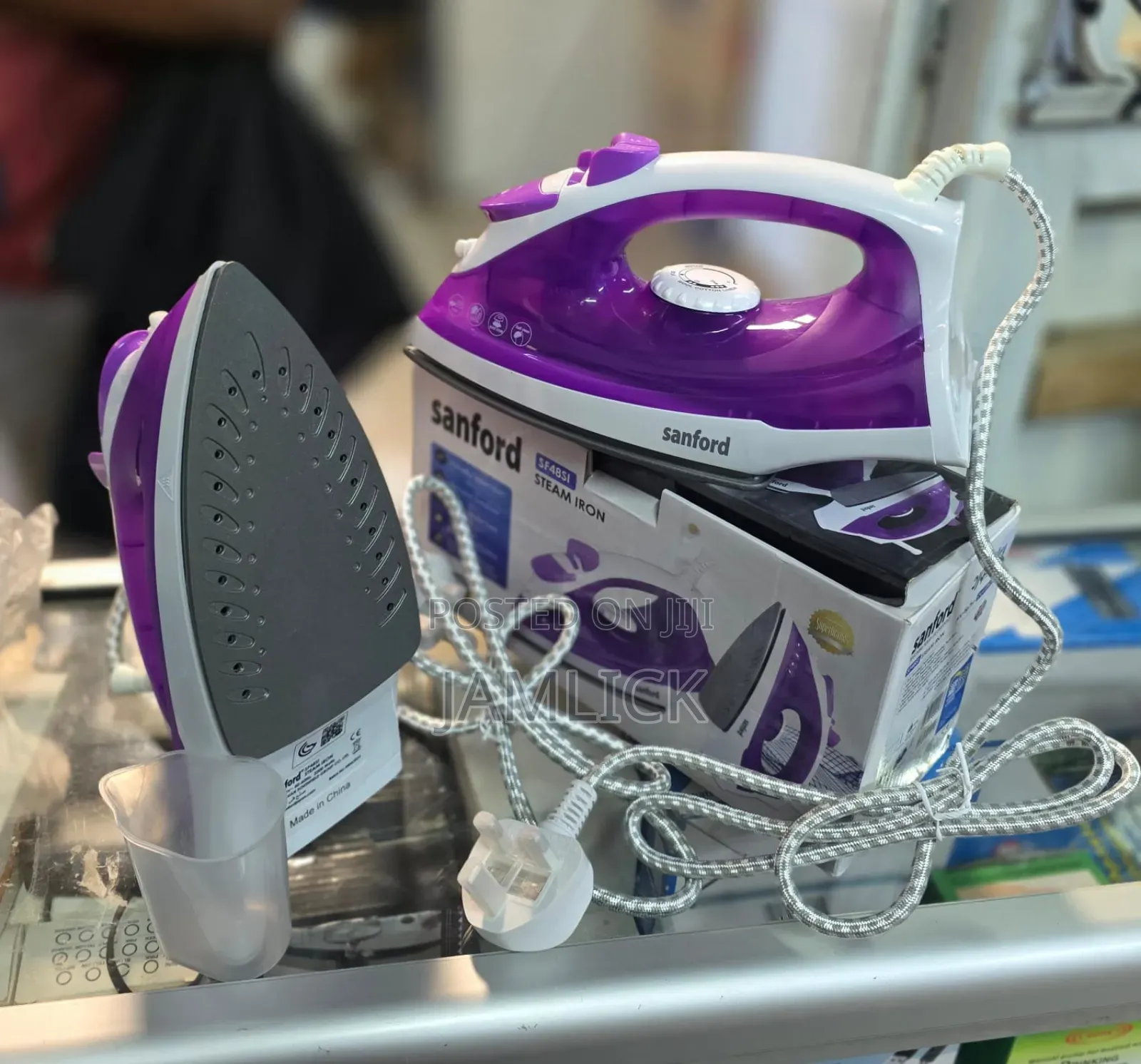 Salford 2200w Steam Iron With Spray Steam Boost –Jm