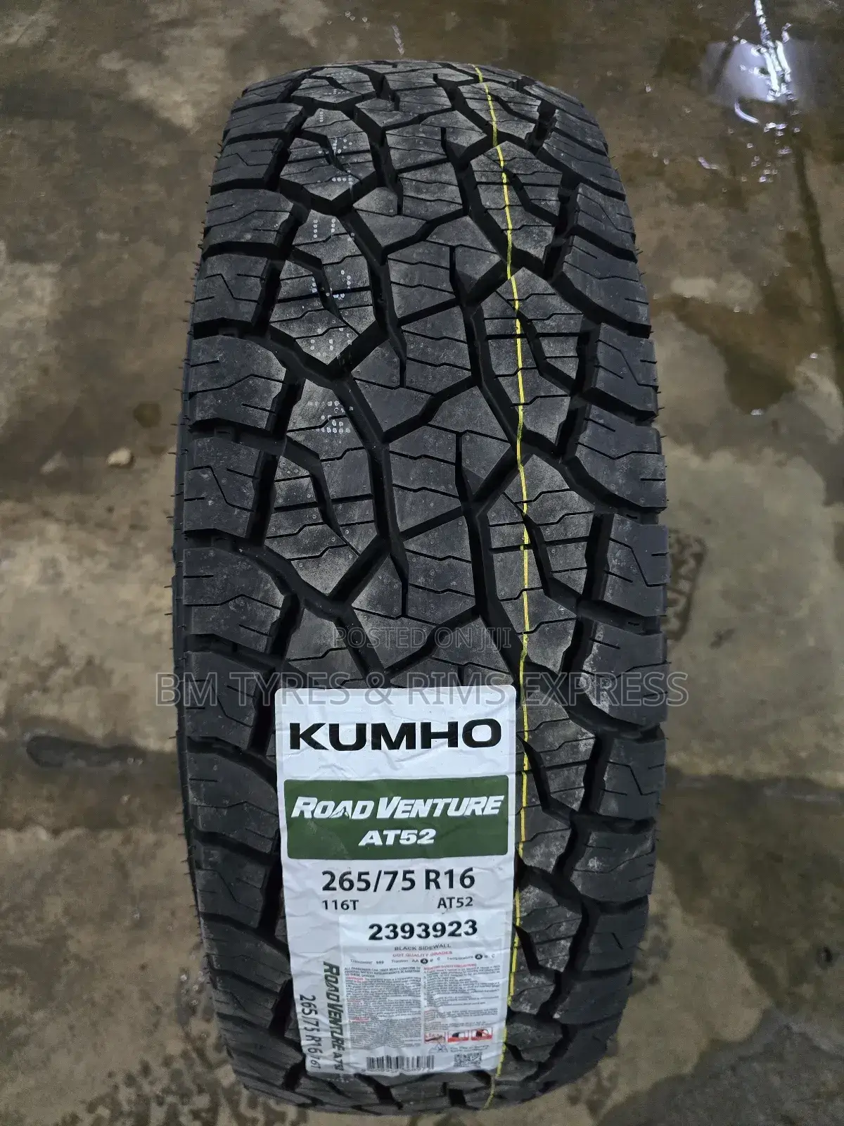 265 /75 R16 Khumo Tyres (All Terrein).