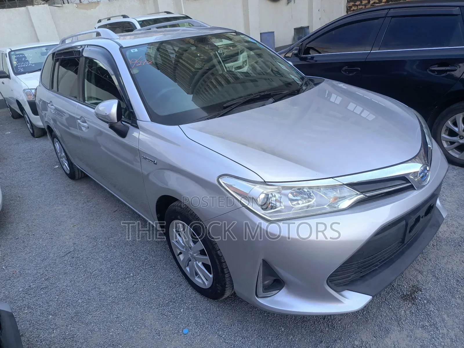 Toyota Corolla Fielder 2020 Silver