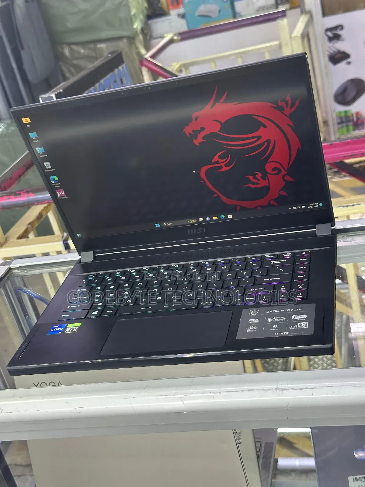 Laptop MSI GS66 Stealth 12UHS 32GB Intel Core i7 SSD 512GB