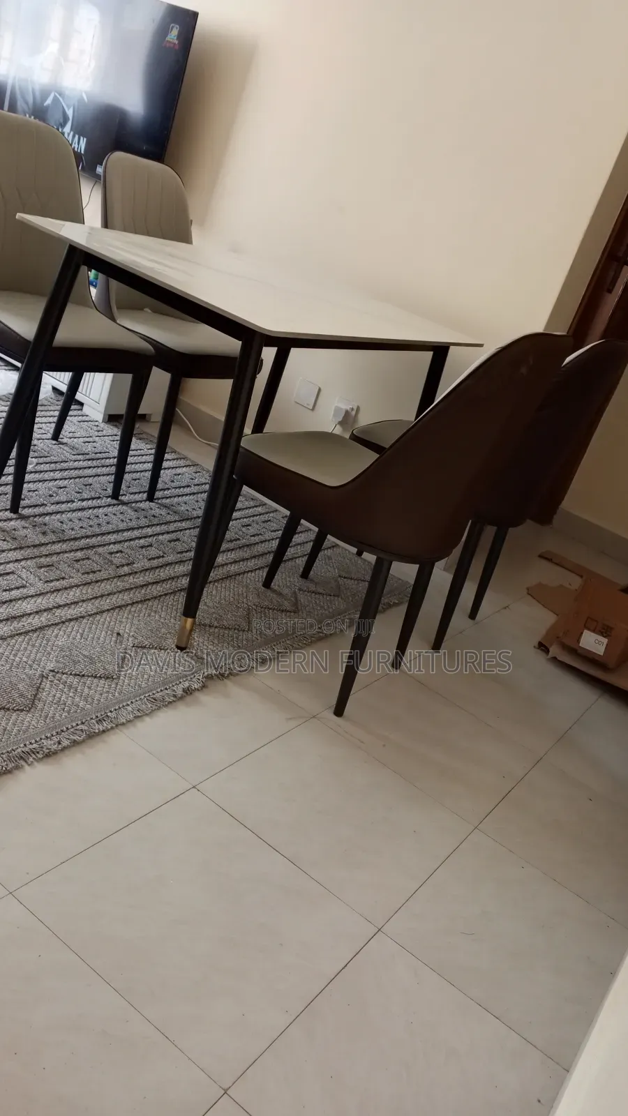 Draining Table With 4 Chairs