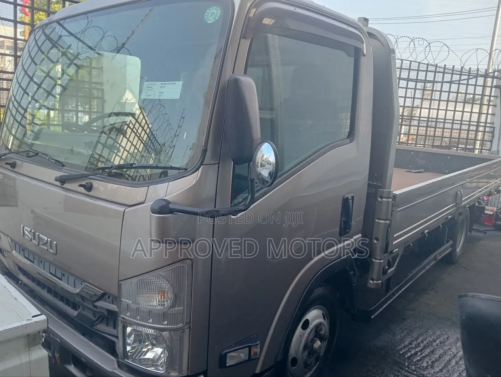 Isuzu NPR 85 Open Body