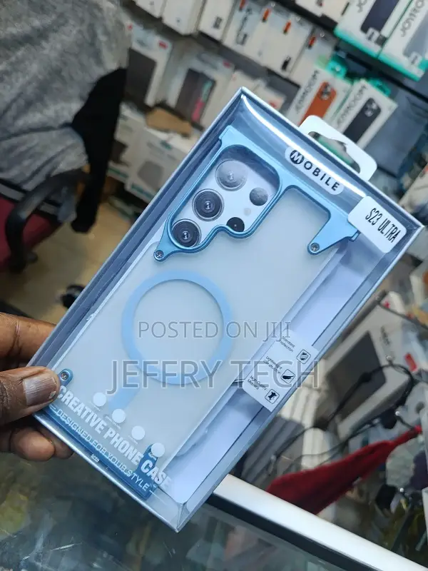 Magsafe Clear Case Designed for the Samsung Galaxy S23 Ultra.