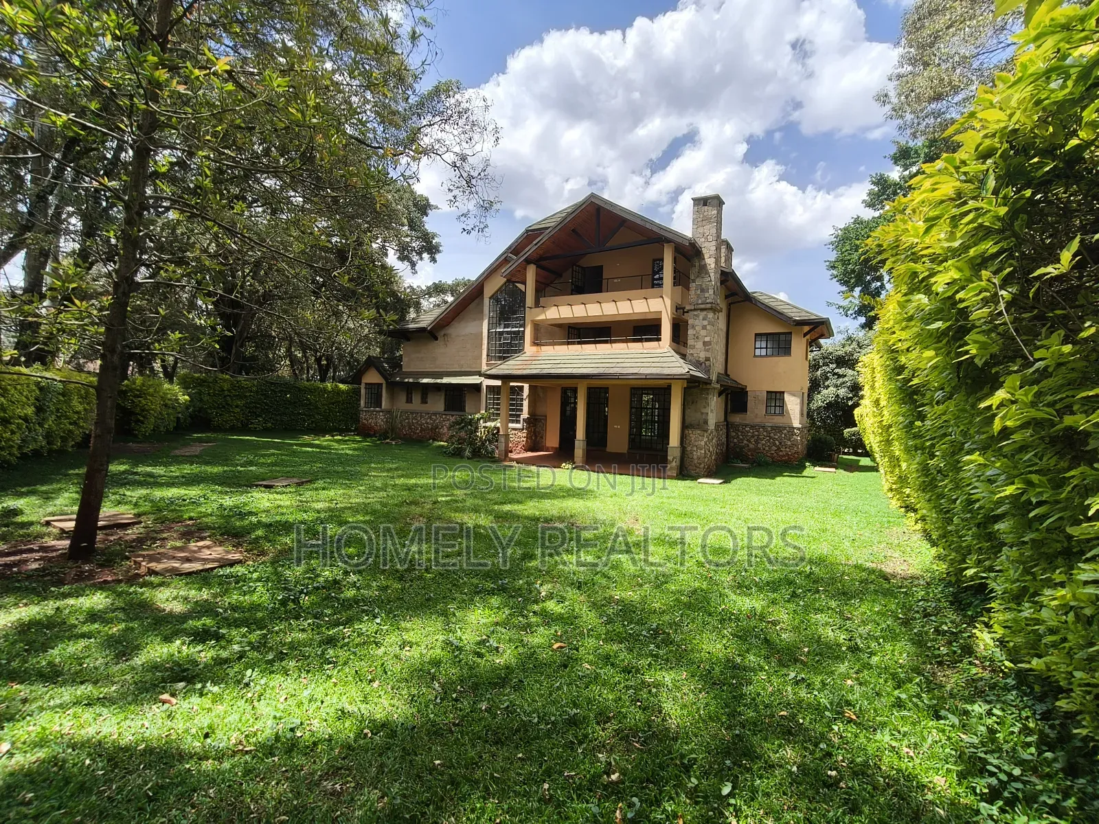 5bdrm Mansion in Karen, Nairobi for sale
