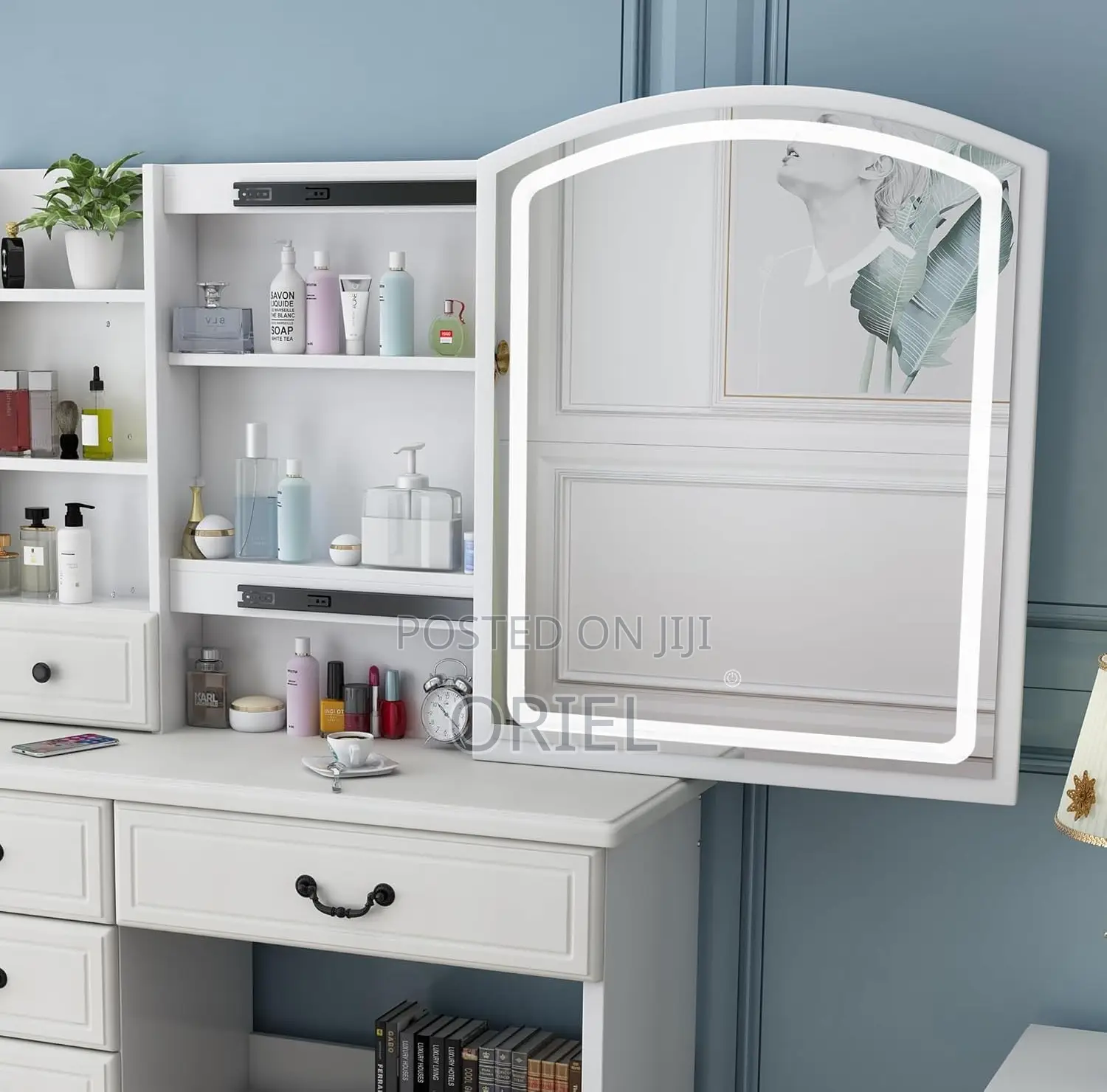 Dressing Tables: Home Makeup Vanity Table With Modern Design