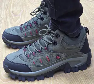Hiking Boots Sky View Size 40 -44