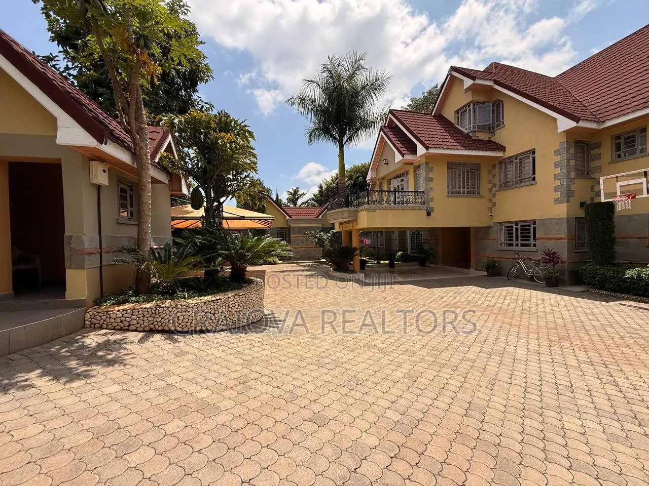 5bdrm Townhouse/Terrace in Mushroom Garden, Thindigua/Kasarini for sale