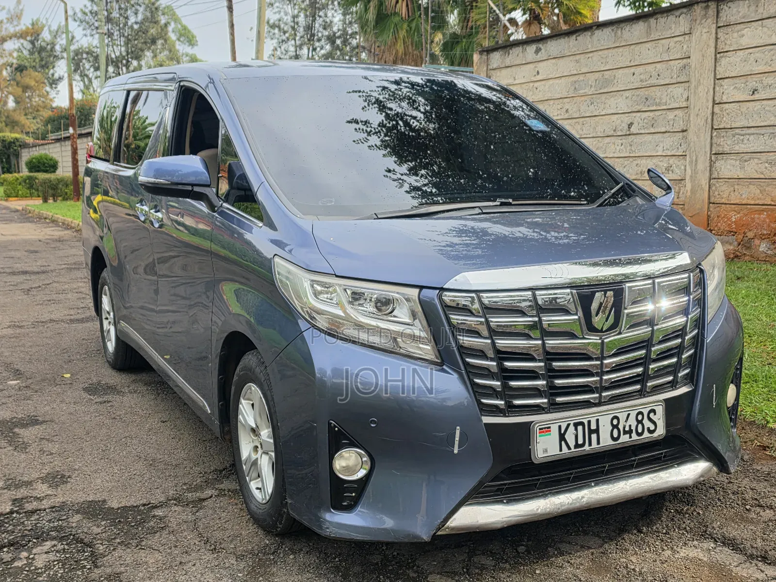 Toyota Alphard 2.4 Petrol FWD 2015 Blue