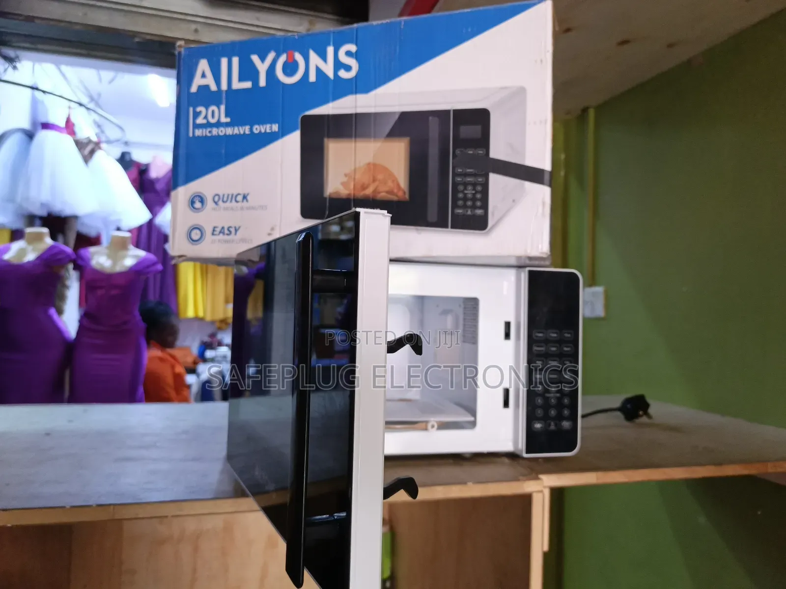 Ailyons 20 Litres Digital Microwave Oven With Grill – 700w,