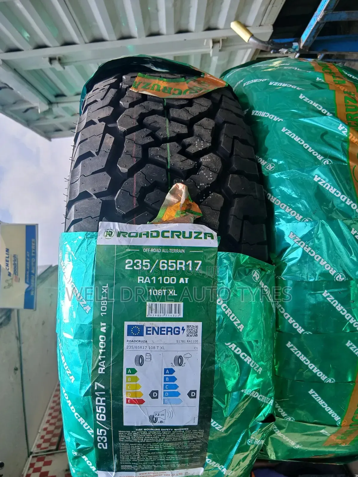 235/65r17 Ra1100 Roadcruza Tires