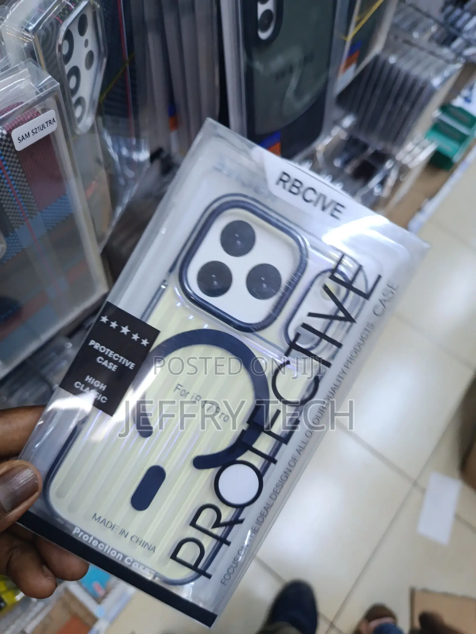 Capes iPhone 17 Pro Transparent Clear Armour Anti-Yellow Magsafe Case