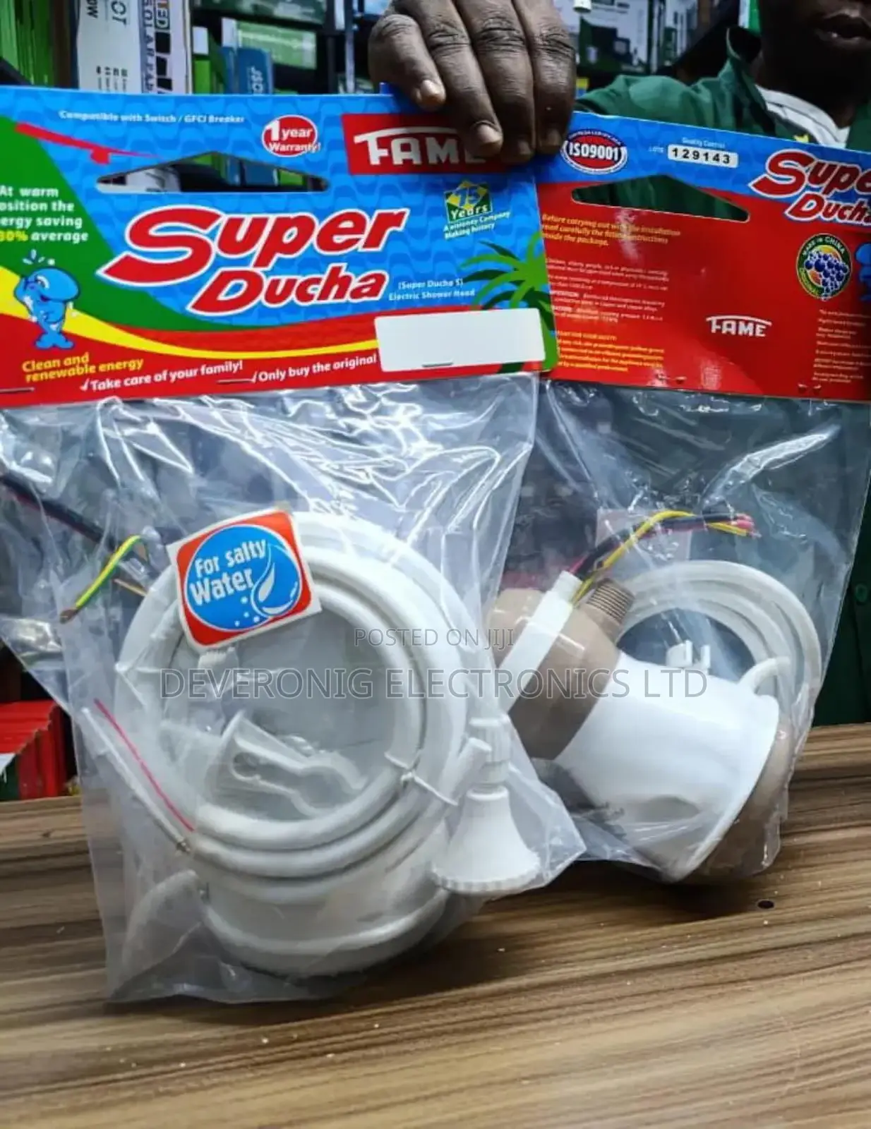 *Super Ducha Fame Salty Water Instant Shower