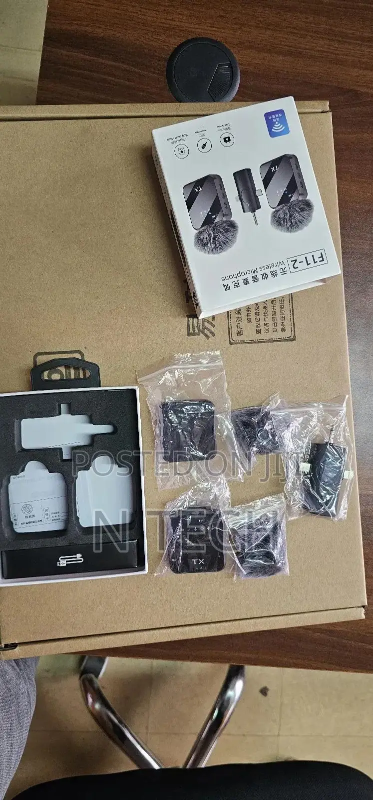 F11-2 Wireless Microphone
