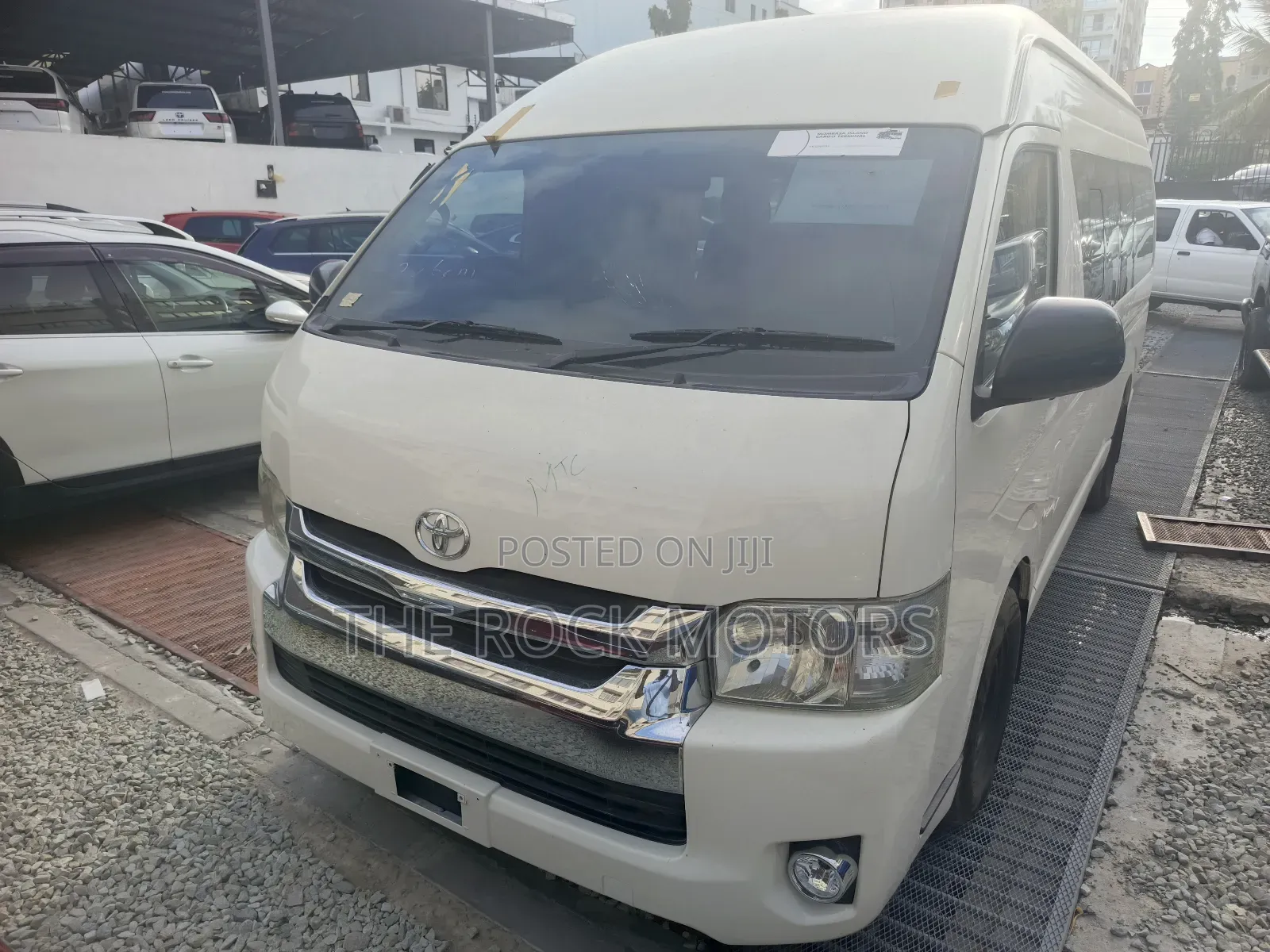 Toyota Grand HiAce 2019 White
