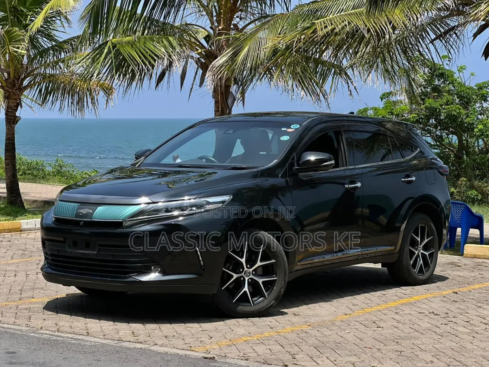 Toyota Harrier 2.0 2019 Black
