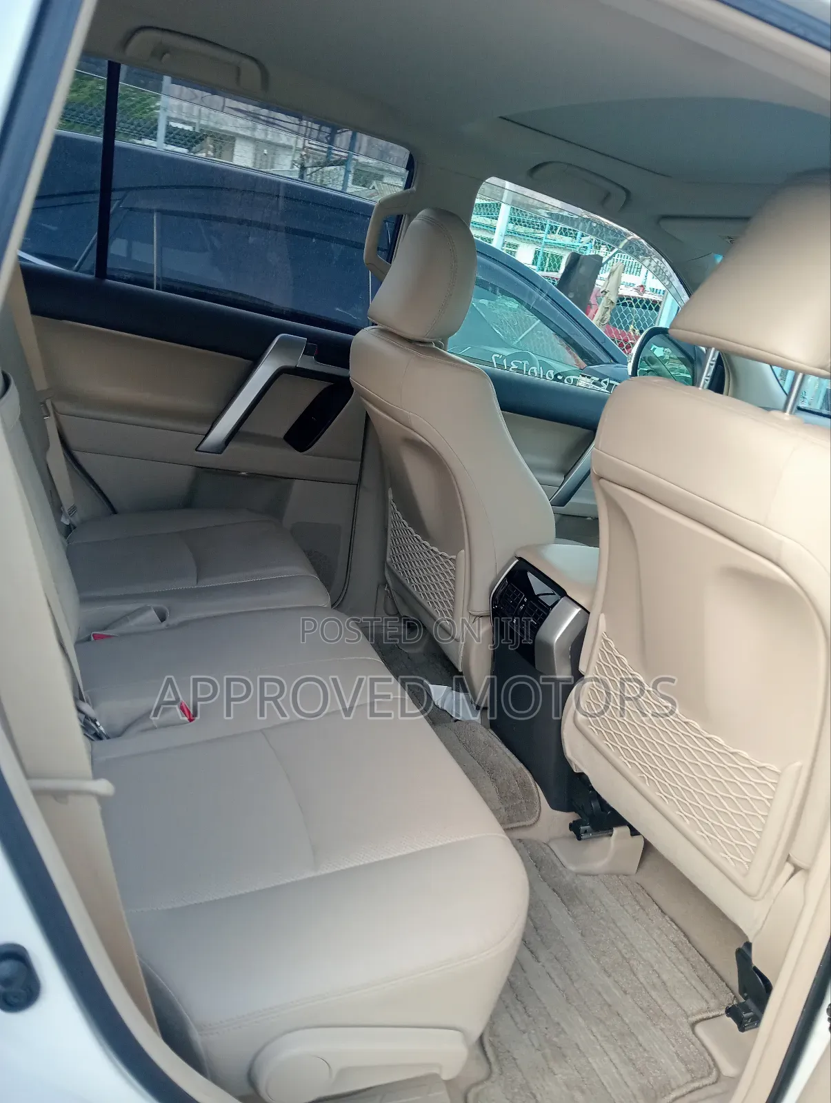 Toyota Land Cruiser Prado 2019 White