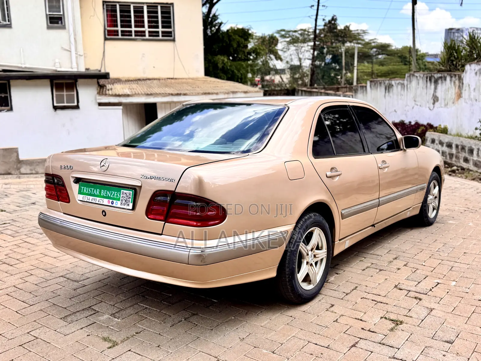 Mercedes-Benz E200 2001 Gold