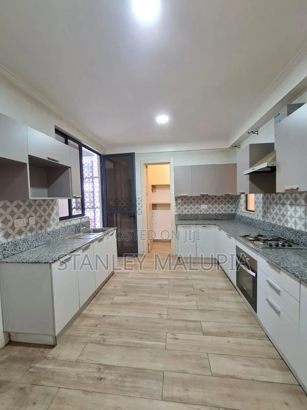 4bdrm Apartment in Parklands for rent