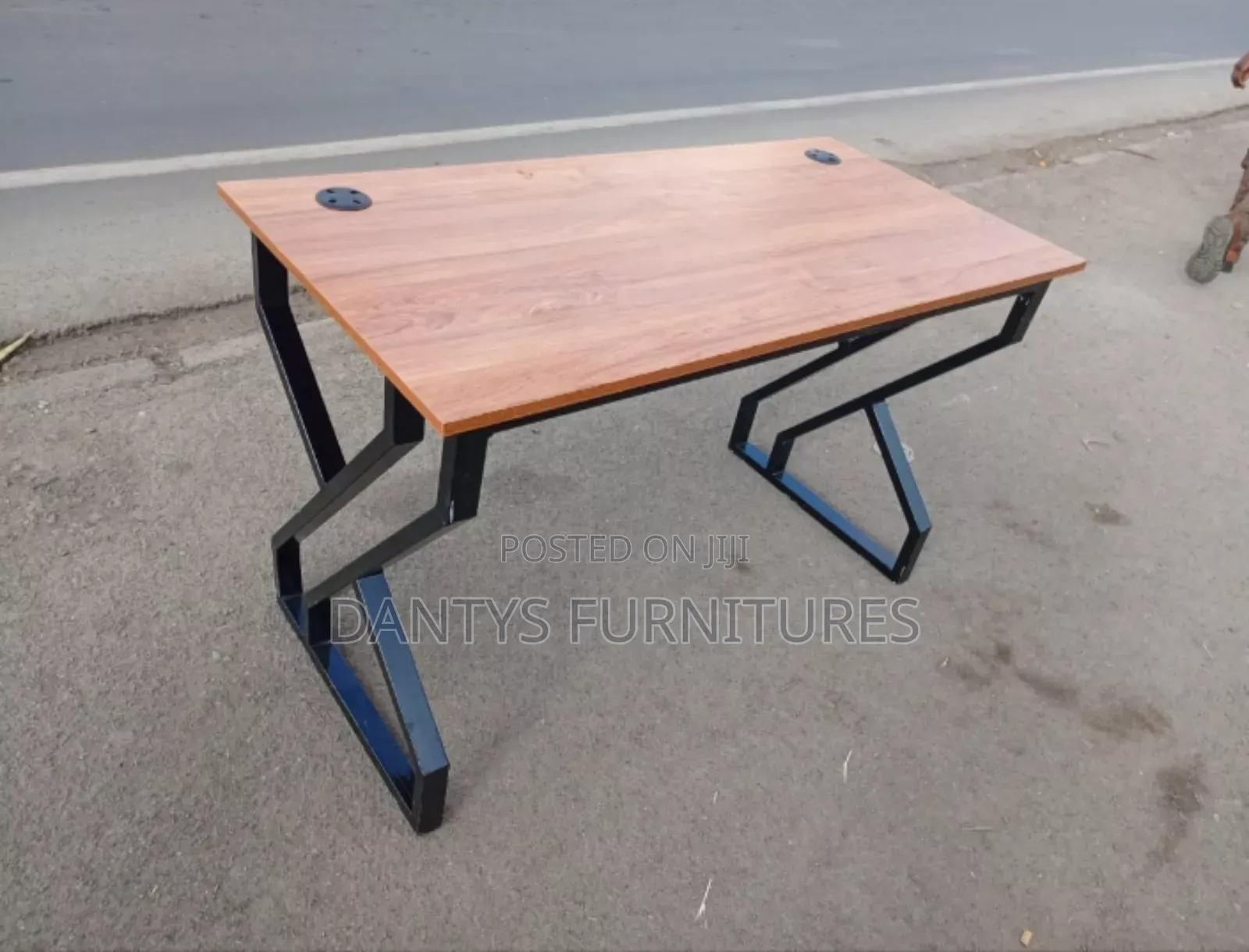 Double Frame Study Desk